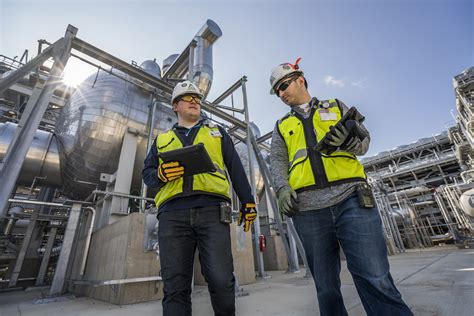 As part of Human Resources, youll play a big part in implementing companywide initiatives to engage employees, provide top-tier benefits, as well as recruit and onboard new team members. . Kiewit corporation careers